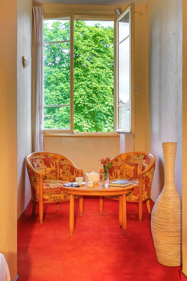 L'Oustal Del Barry Hotel Najac Bagian luar foto
