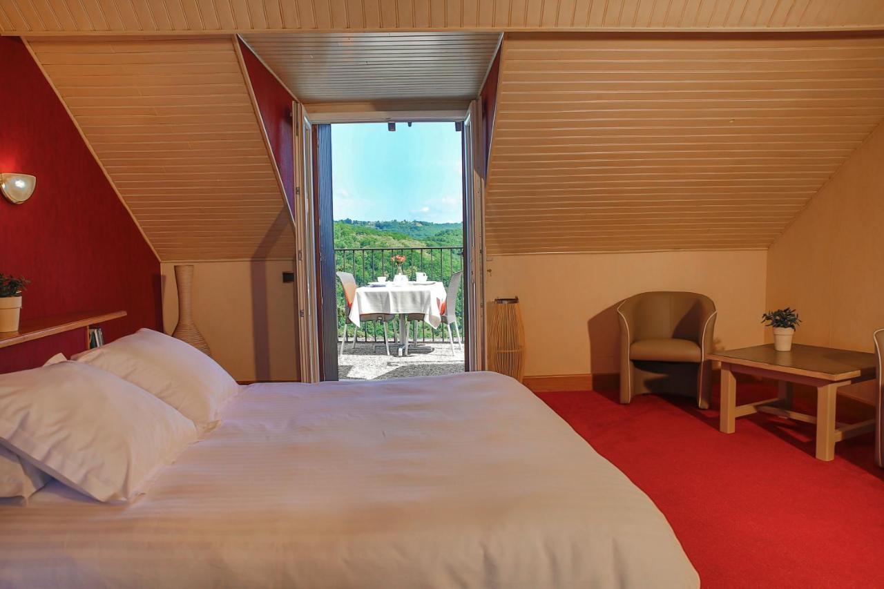 L'Oustal Del Barry Hotel Najac Bagian luar foto